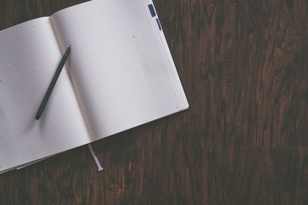 Journaling tek fëmijët: 30 tema ditari për vetëzbulim dhe kreativitet